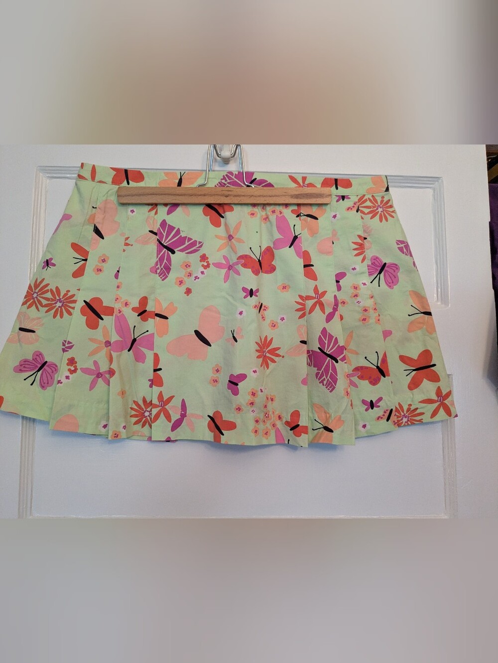 Lilly Pulitzer Pleated Skorts - Pistacho Green With Butterflies!